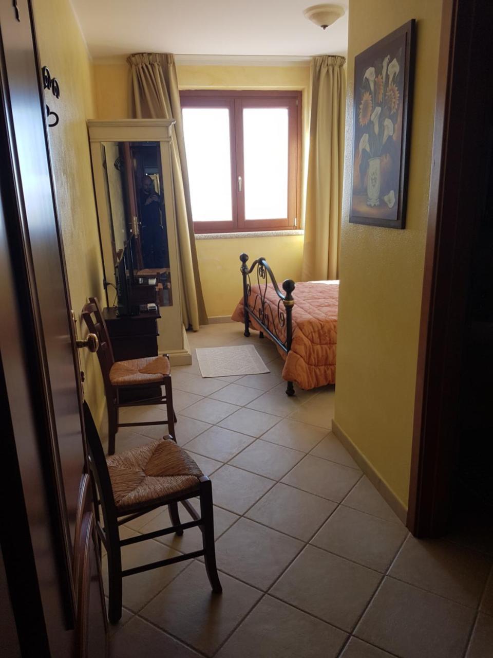 Le Tre Rose Hotel Bono  Room photo